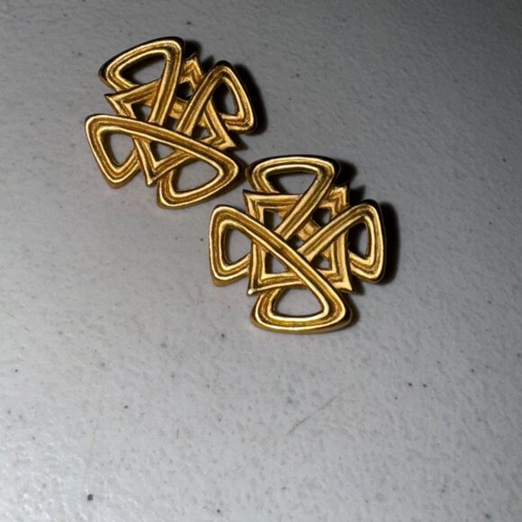 Vintage Gold Tone Square Knot Design Post Earrings - Picture 12 of 12